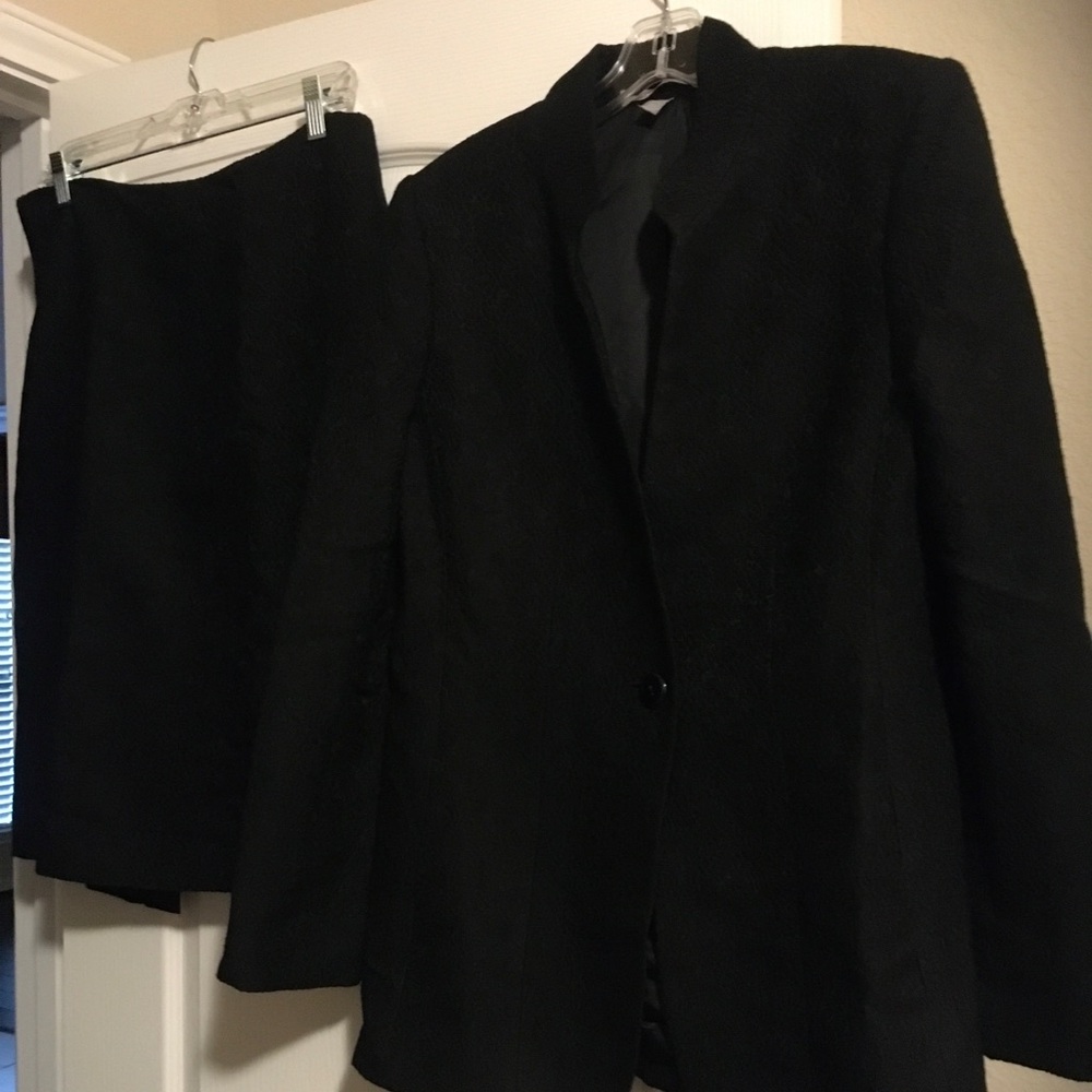 Ladies black suit with longer jacket